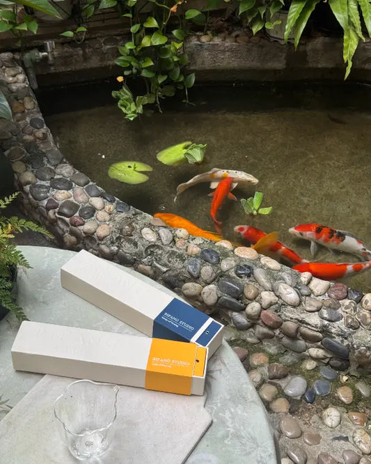 Gold and Water element incense combination can enhance study concentration and help release mental blocks, making learning smoother and more enjoyable.