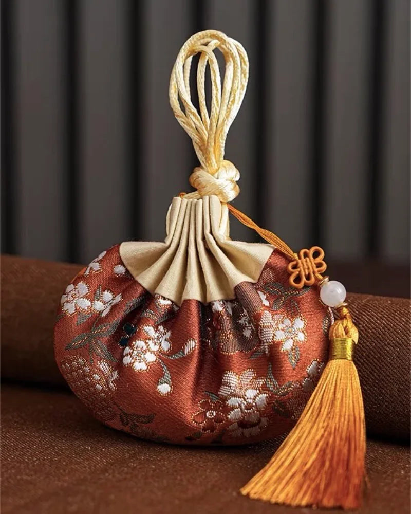 Brocade Herbal Sachet · Oriental Fragrance