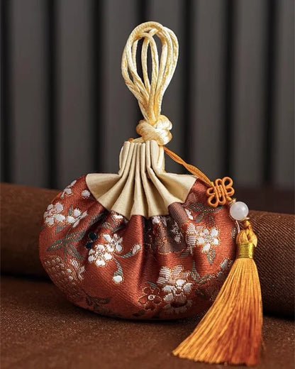 Brocade Herbal Sachet · Oriental Fragrance