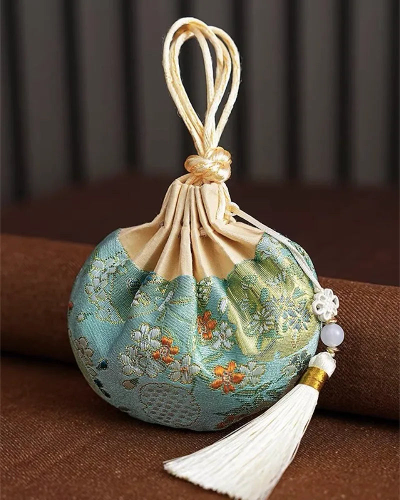 Brocade Herbal Sachet · Oriental Fragrance