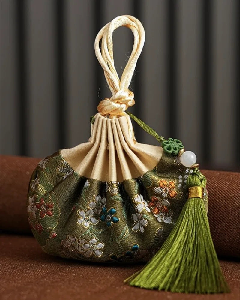 Brocade Herbal Sachet · Oriental Fragrance