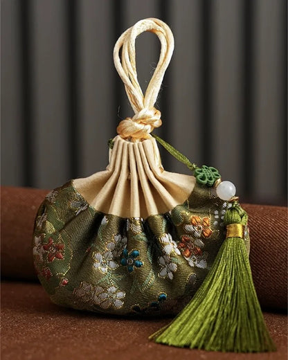 Brocade Herbal Sachet · Oriental Fragrance